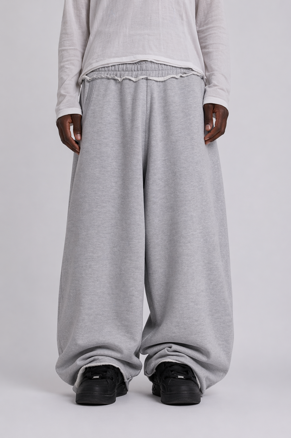 “COOL GREY” BAGGY SWEATPANTS