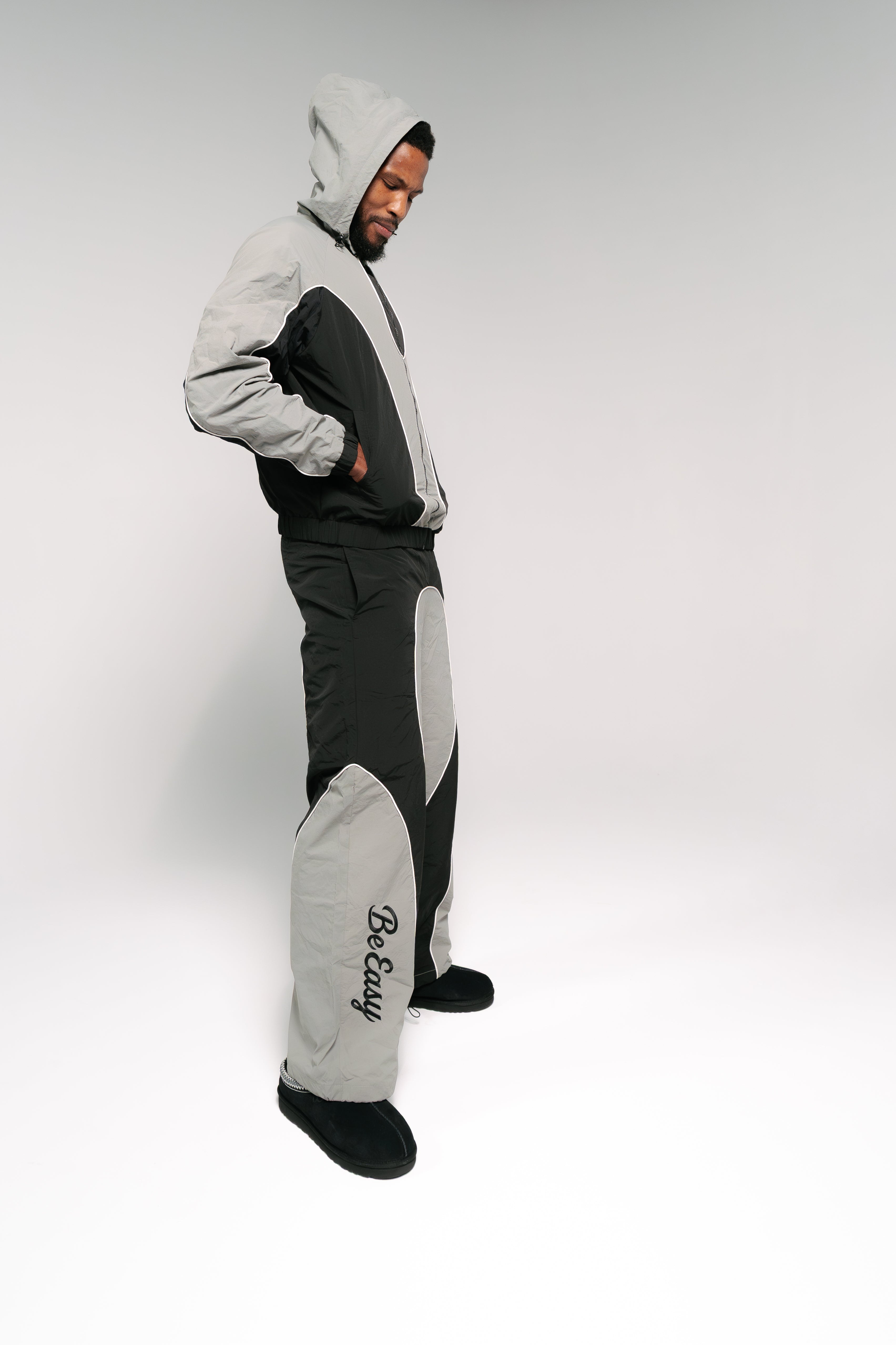 BE EASY “RETRO” WINDBREAKER