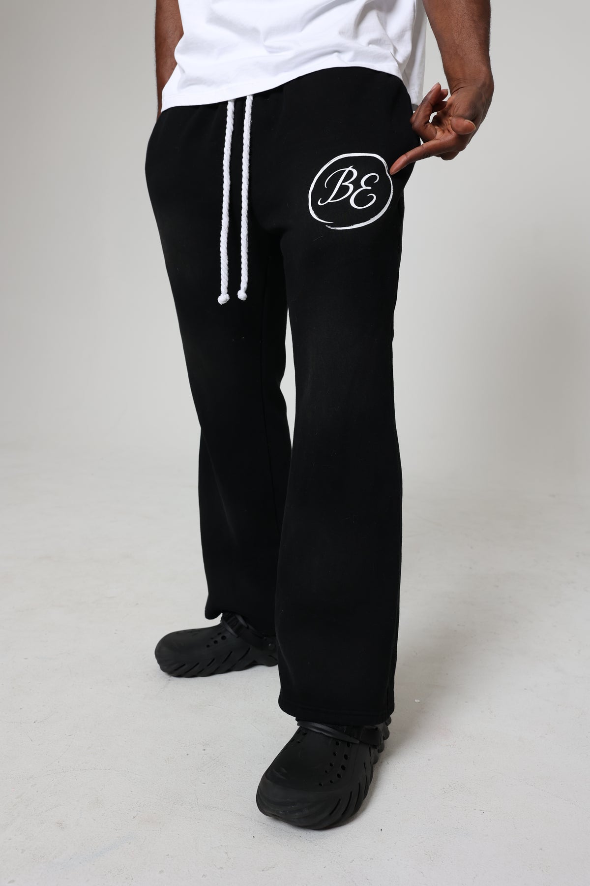 BE EASY “BLACK STORM” SWEATPANTS